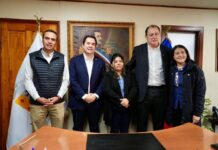 ALCALDE DE BULNES RECIBE AL MINISTRO DE VIVIENDA Y COORDINAN ACCIONES EN RECONSTRUCCIÓN Y CAMPAMENTOS